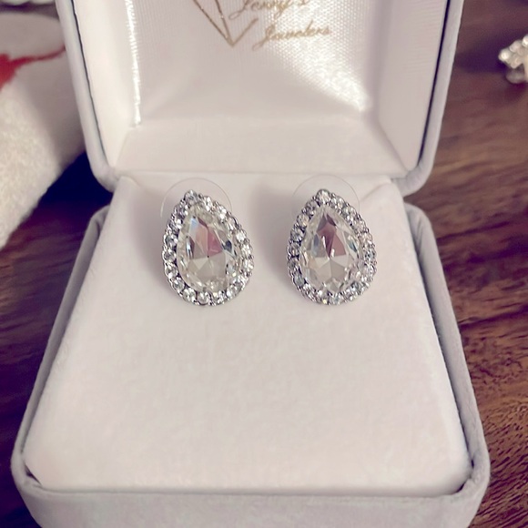 Silver pear crystal rhinestone earrings - Picture 2 of 4